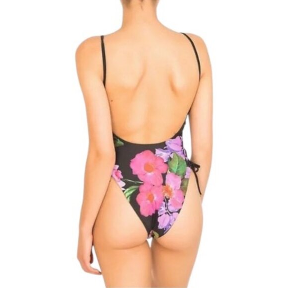 Guess one piece bathing suit size S - Picture 2 of 2